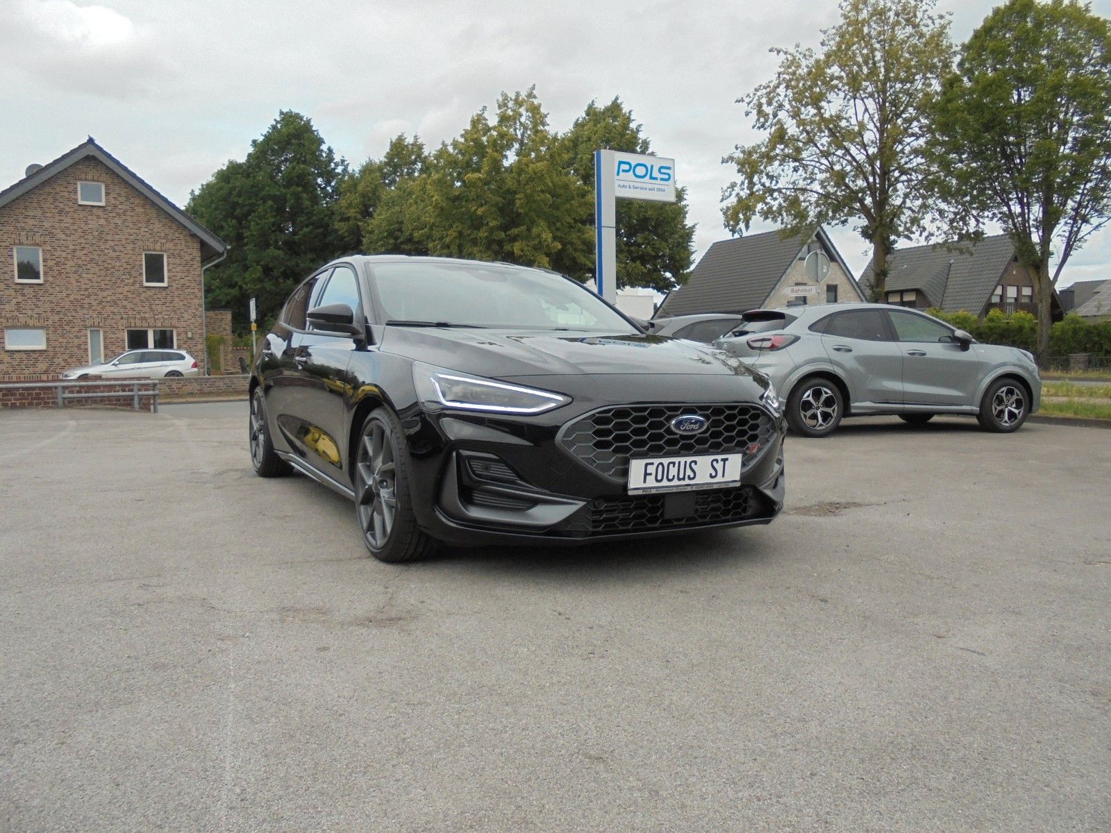 Mehr über den Artikel erfahren Ford Focus ST X  /Matrix-LED/Kamera/Navi/FGS 5Jahre