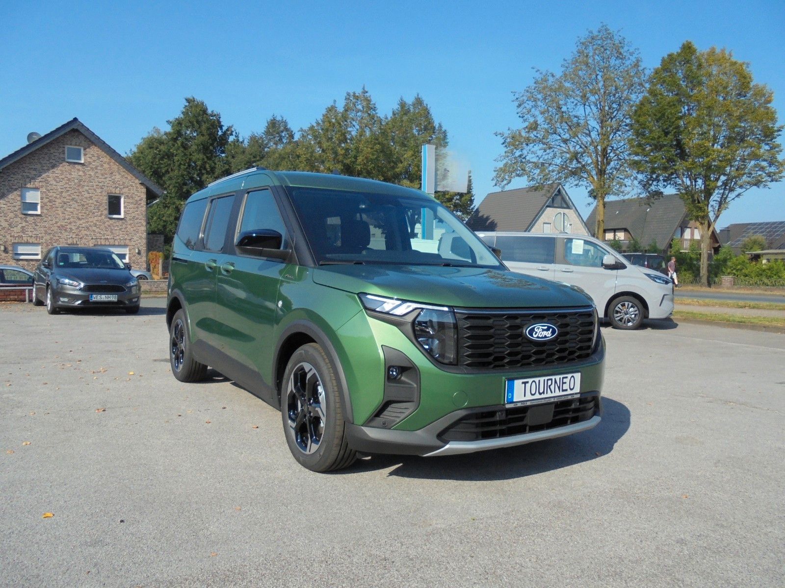 Mehr über den Artikel erfahren Ford Tourneo Courier "Active", Navi, Kamera, PP v+h,